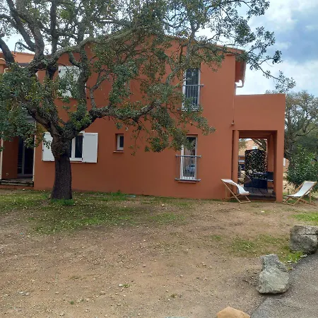 En 3☆ , N°85 Apartahotel Lecci